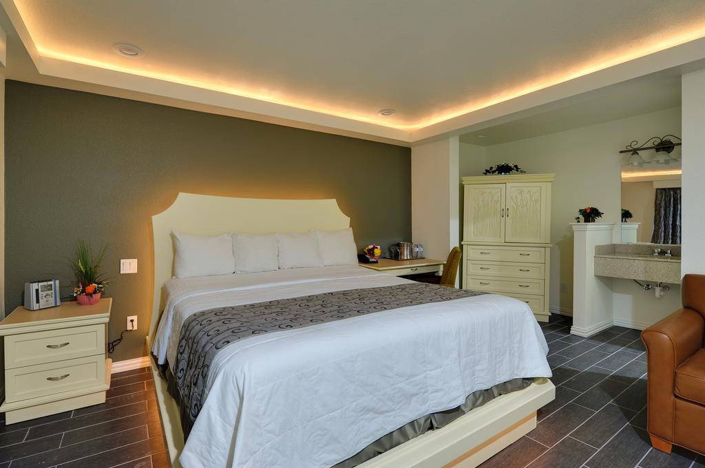 Romantic Inn & Suites Dallas Værelse billede