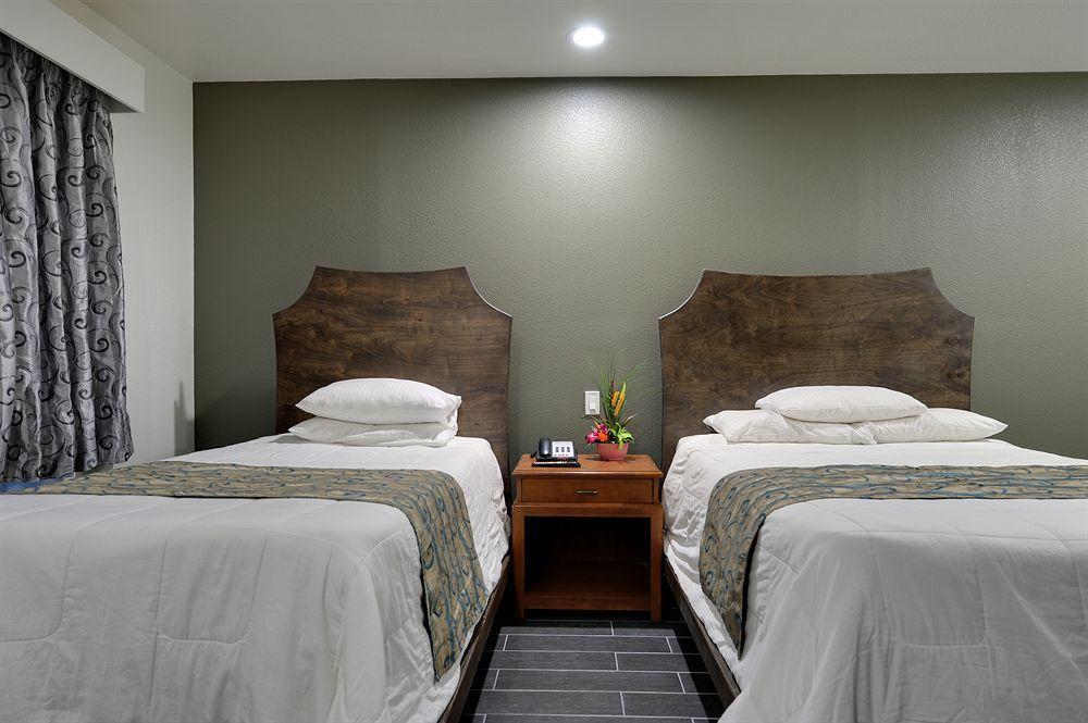 Romantic Inn & Suites Dallas Eksteriør billede