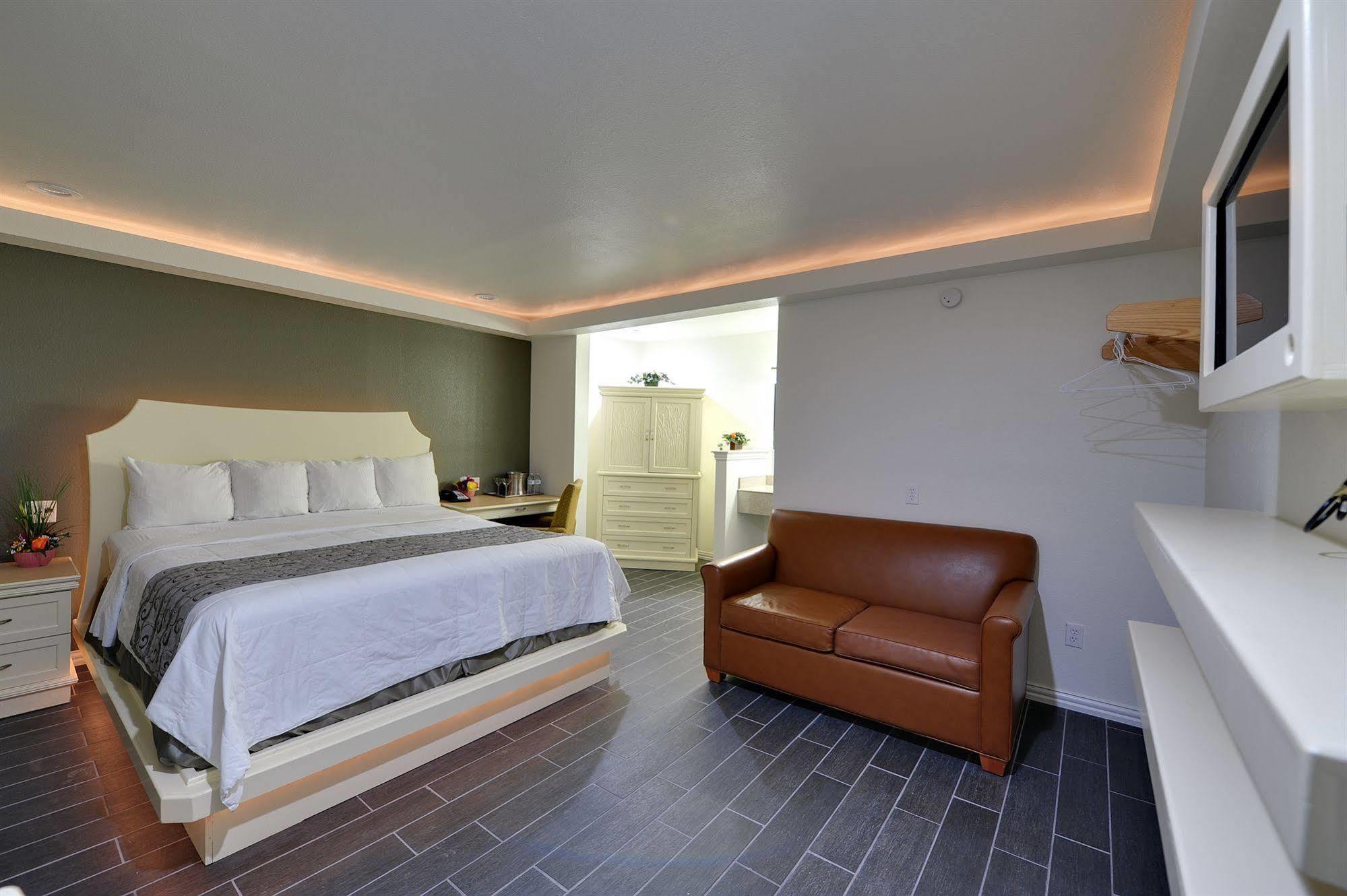 Romantic Inn & Suites Dallas Eksteriør billede