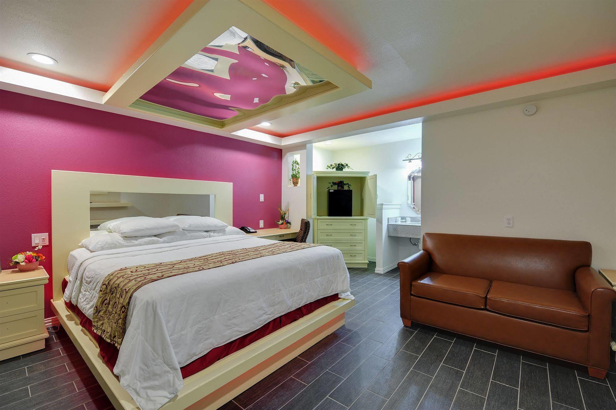 Romantic Inn & Suites Dallas Eksteriør billede