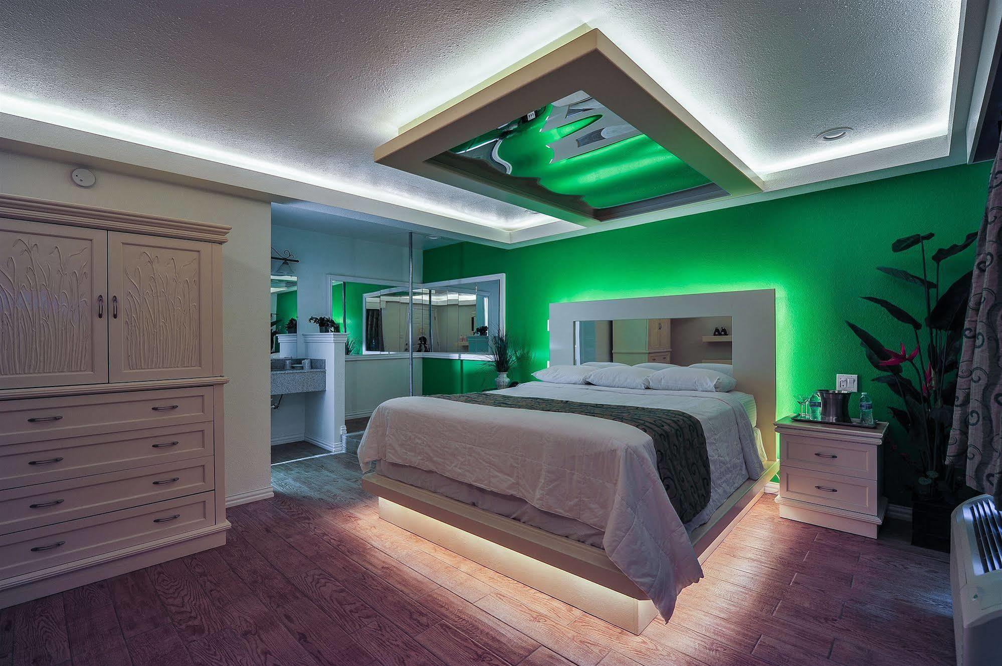 Romantic Inn & Suites Dallas Eksteriør billede