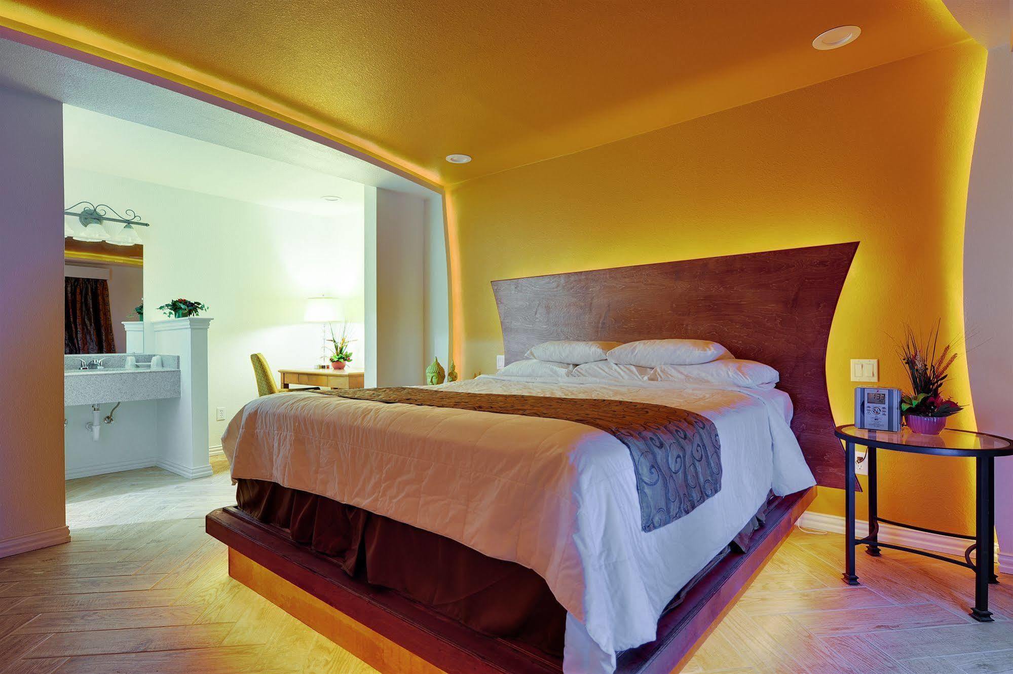 Romantic Inn & Suites Dallas Eksteriør billede