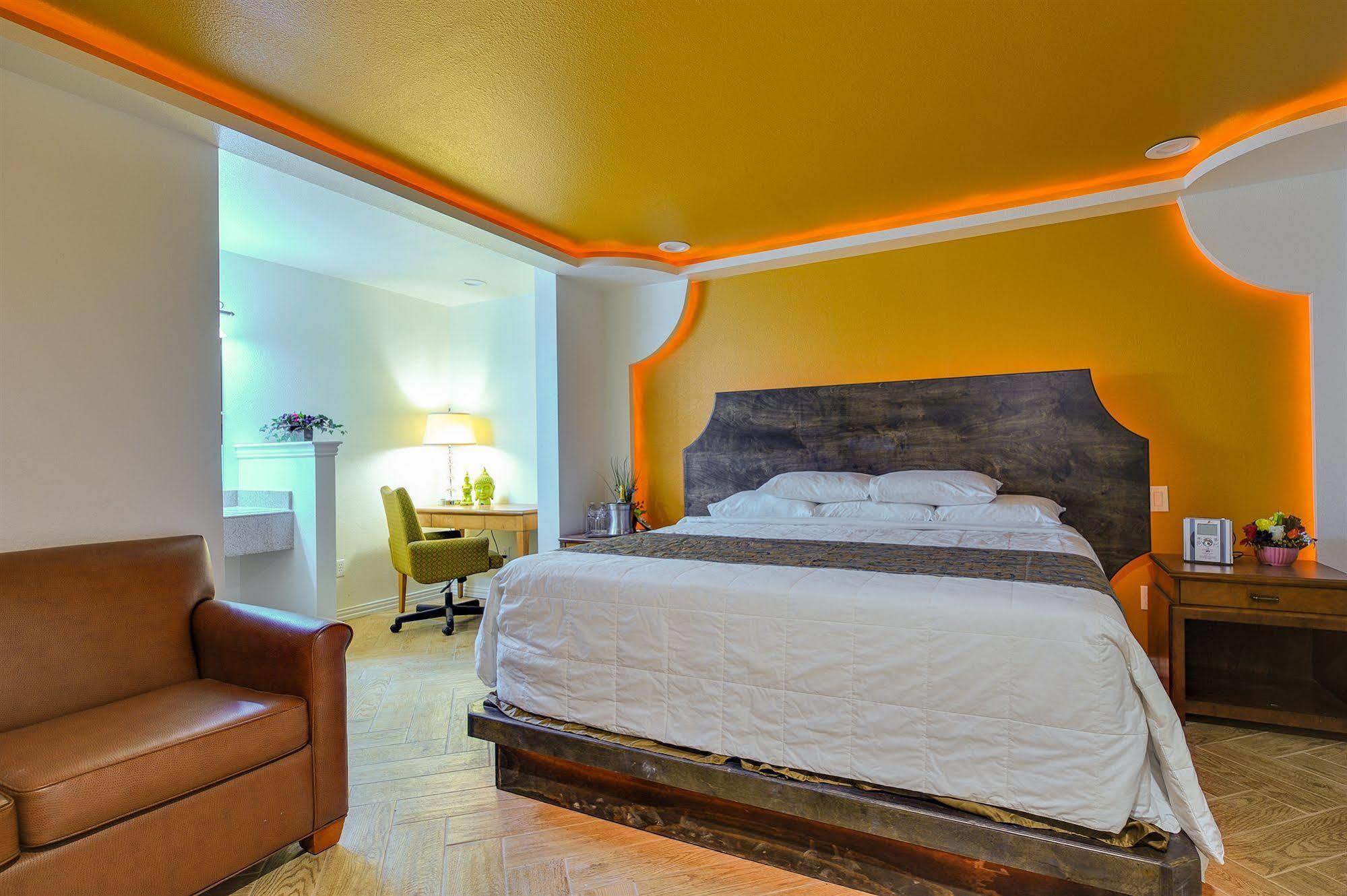 Romantic Inn & Suites Dallas Eksteriør billede