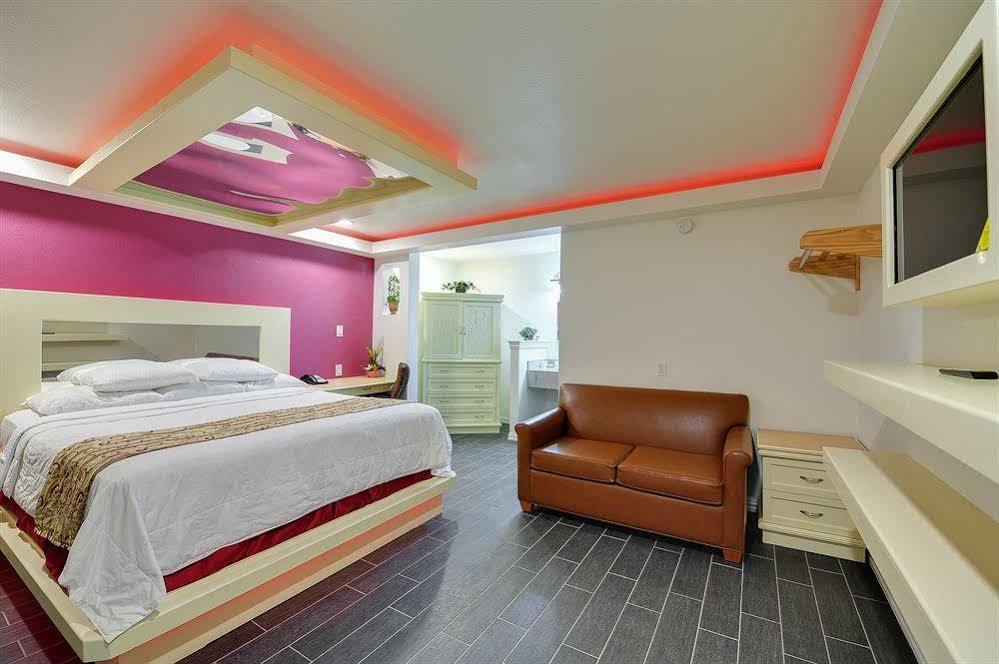 Romantic Inn & Suites Dallas Eksteriør billede